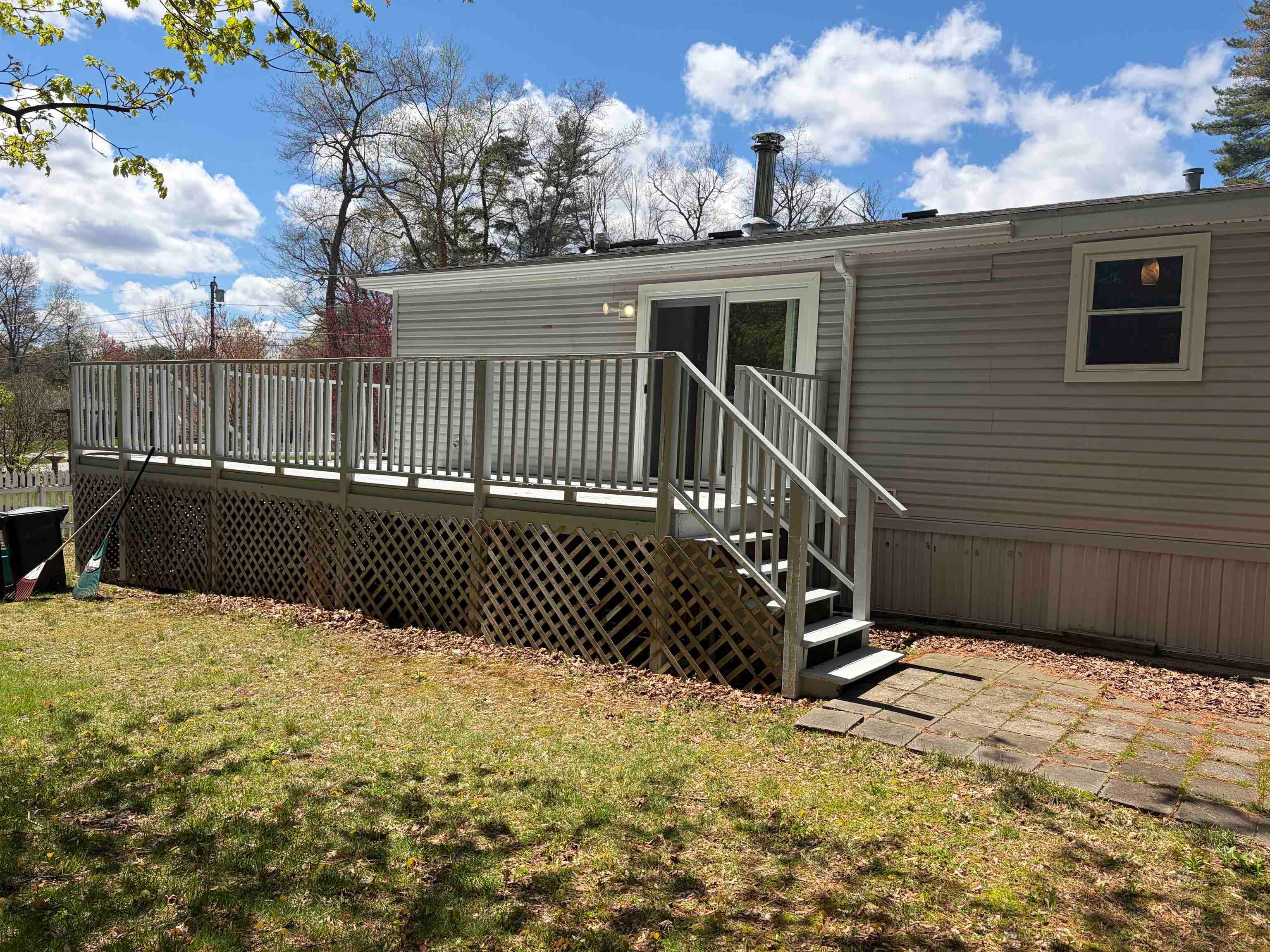 10 Eric Avenue