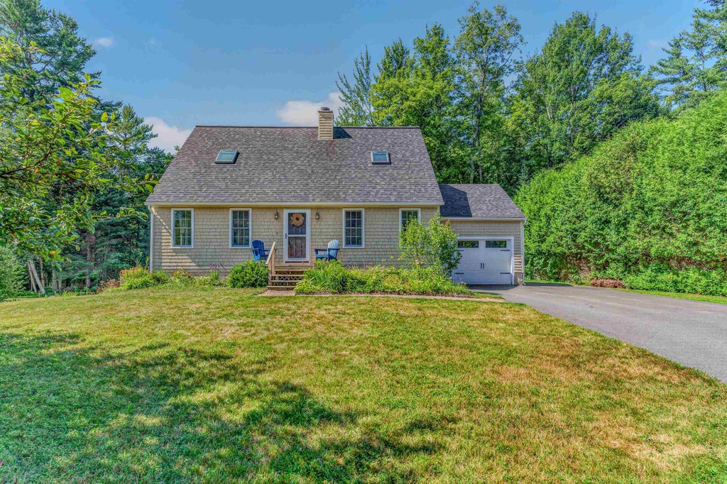 Photo of 281 Oak Hill Avenue, Littleton, NH 03561 (MLS # 5104453)