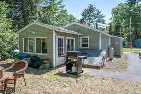 Photo of 9 Upper Scotland Drive, Raymond, NH 03077 (MLS # 5092934)
