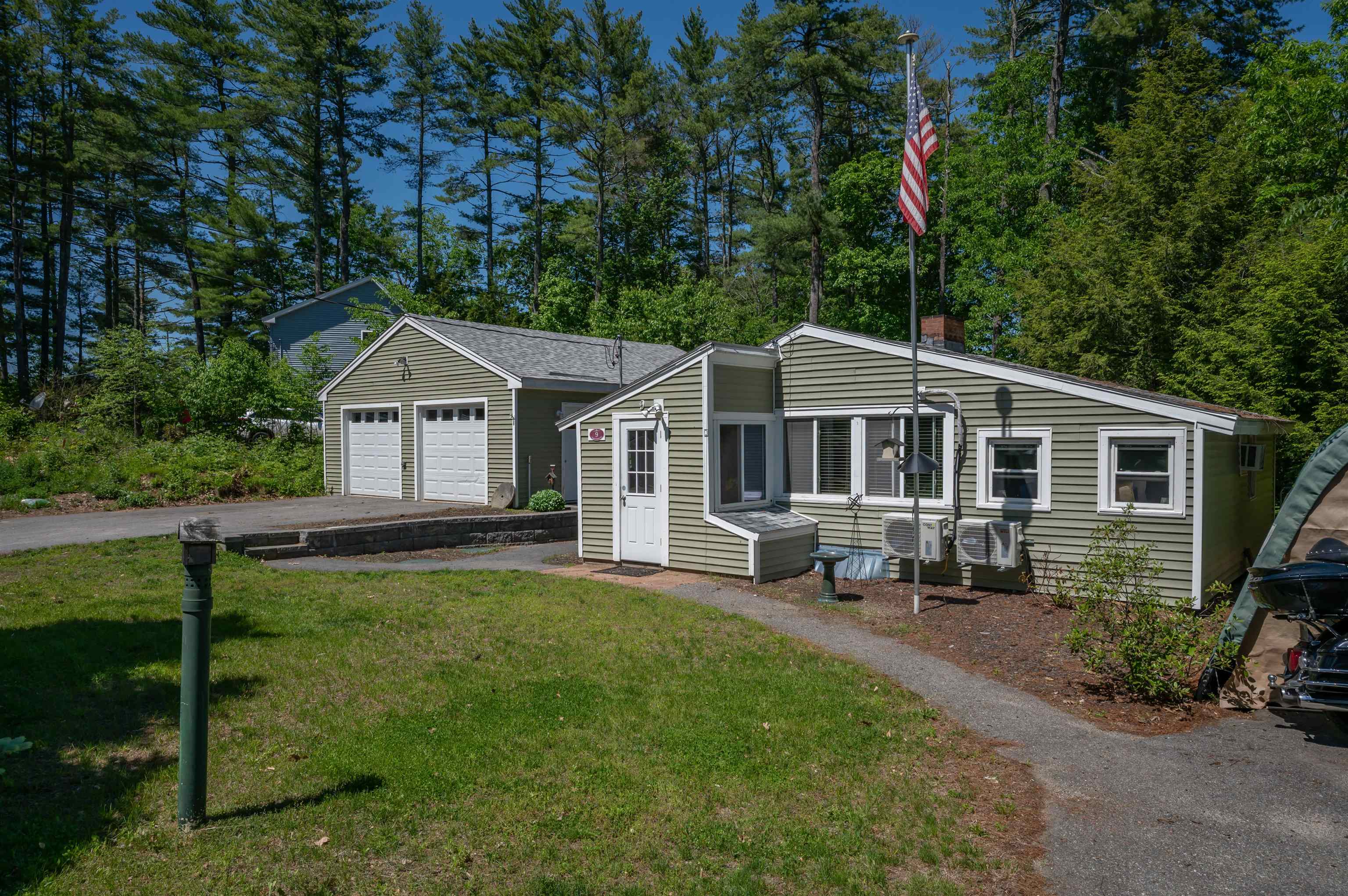 9 Upper Scotland Drive