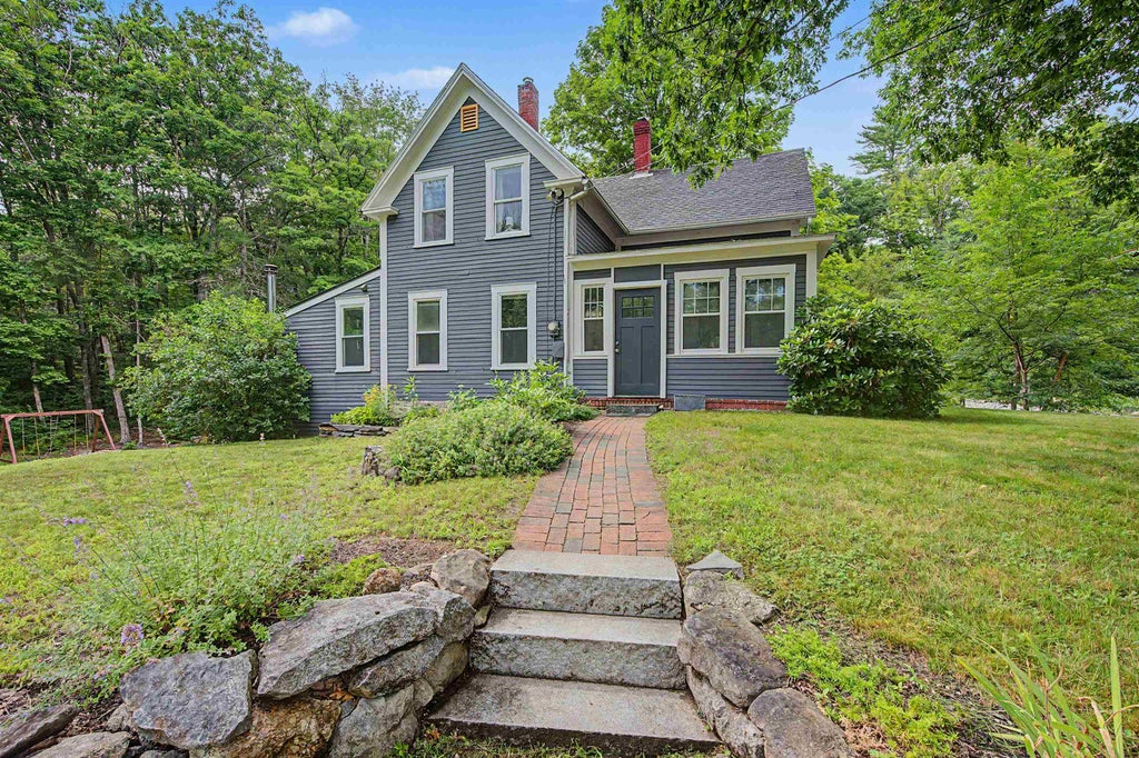 Photo of 81 Kearsarge Mountain Road, Warner, NH 03278 (MLS # 5100071)