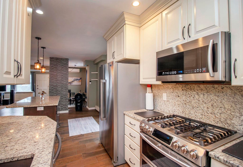 Photo of 234 Lafayette Street, Manchester, NH 03102 (MLS # 5095358)