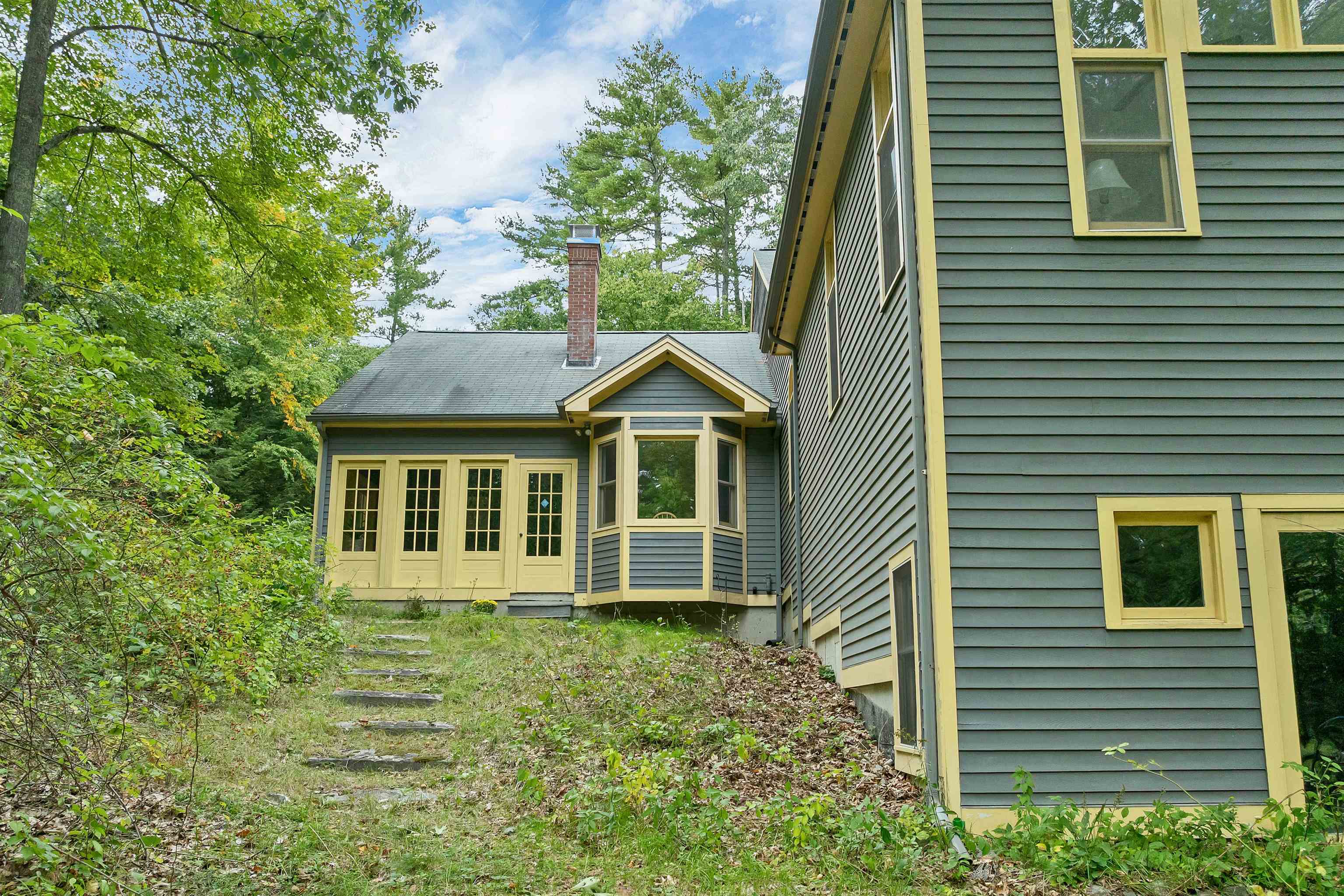 7 Mooers Road