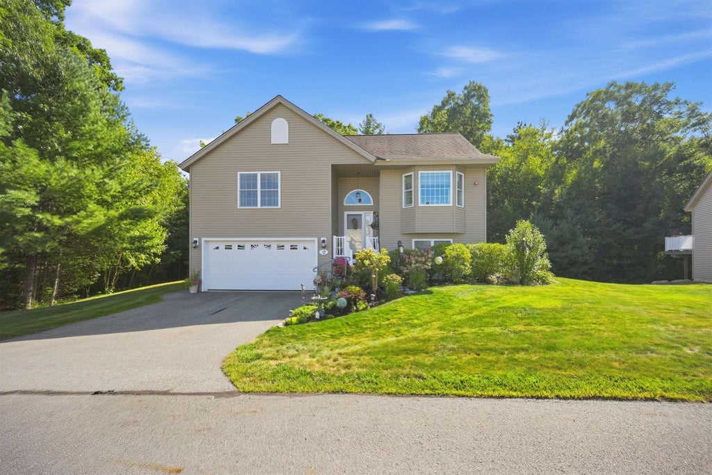 Photo of 2 Juniper Lane, Newton, NH 03858 (MLS # 5110455)