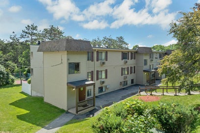 41 Treetop Circle 32 Laconia NH 03246
