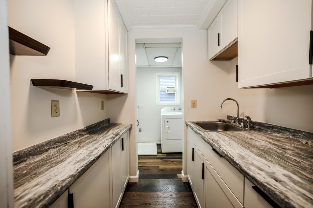 Photo of 564 Rockland Avenue, Goffstown, NH 03102 (MLS # 5114725)