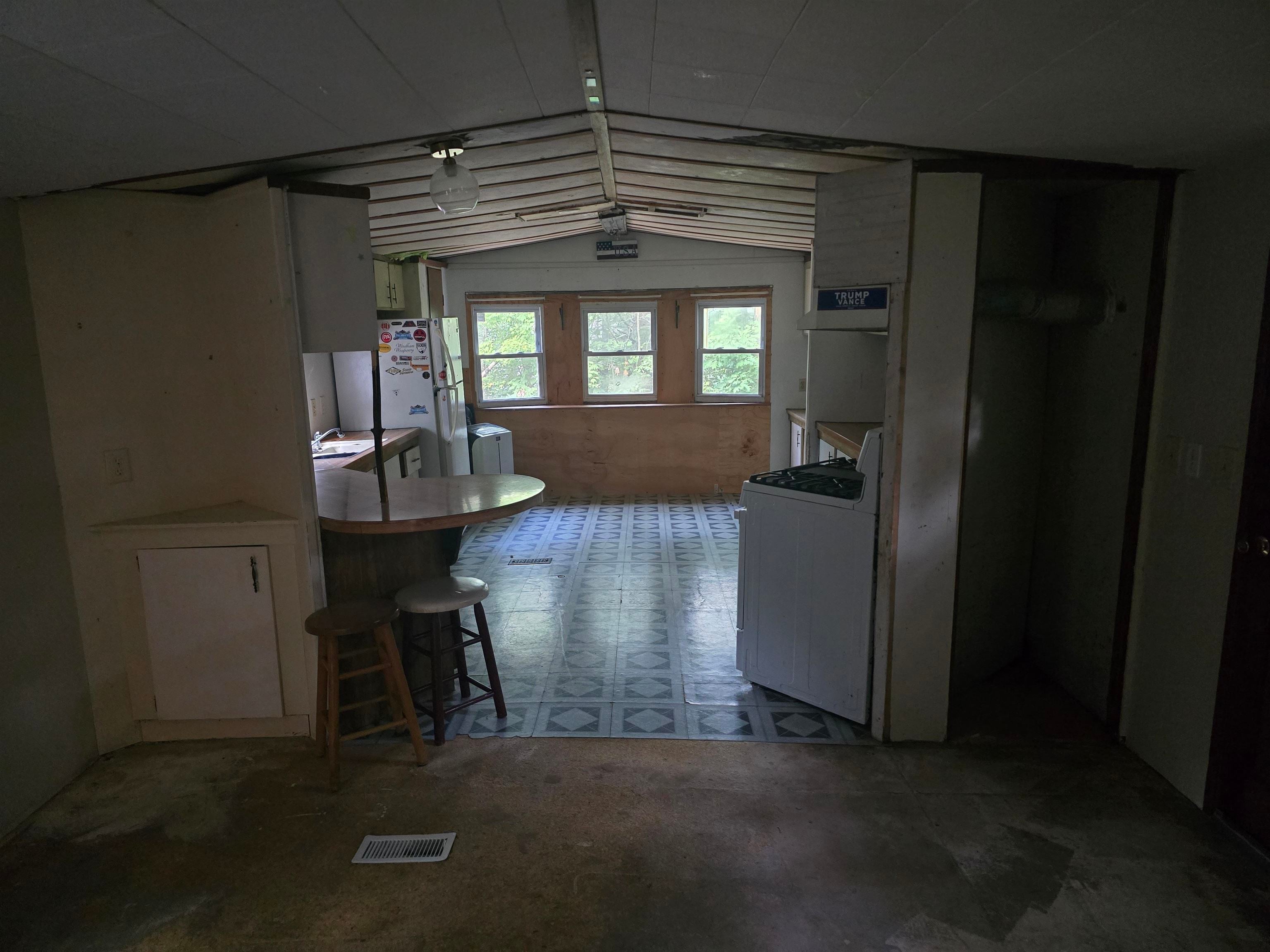 124 Old Stagecoach Road