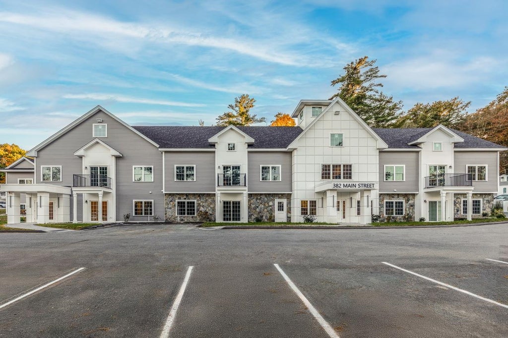 Photo of 382 Main Street #101, Salem, NH 03079 (MLS # 5115225)