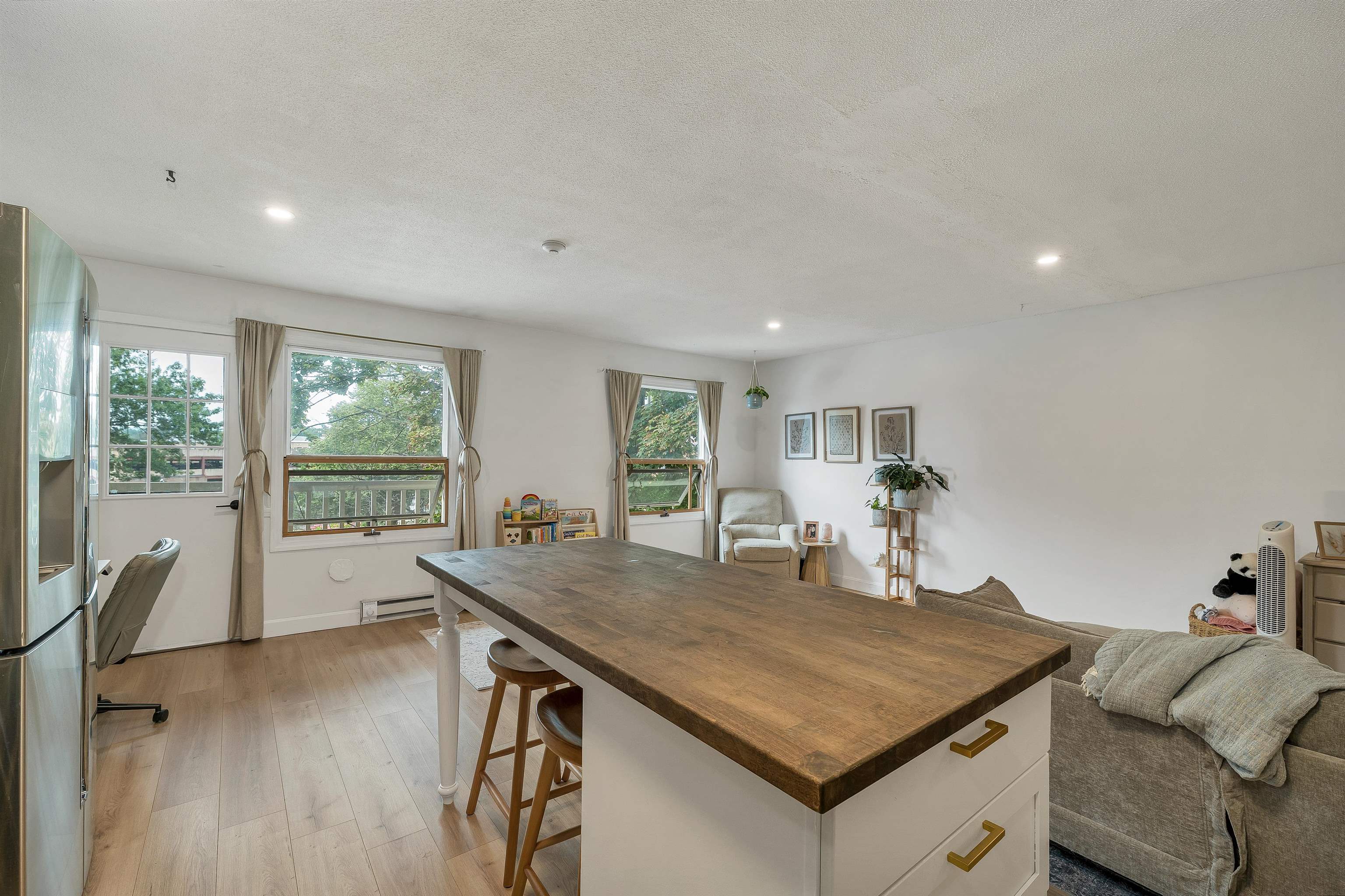 57 Union Avenue 106