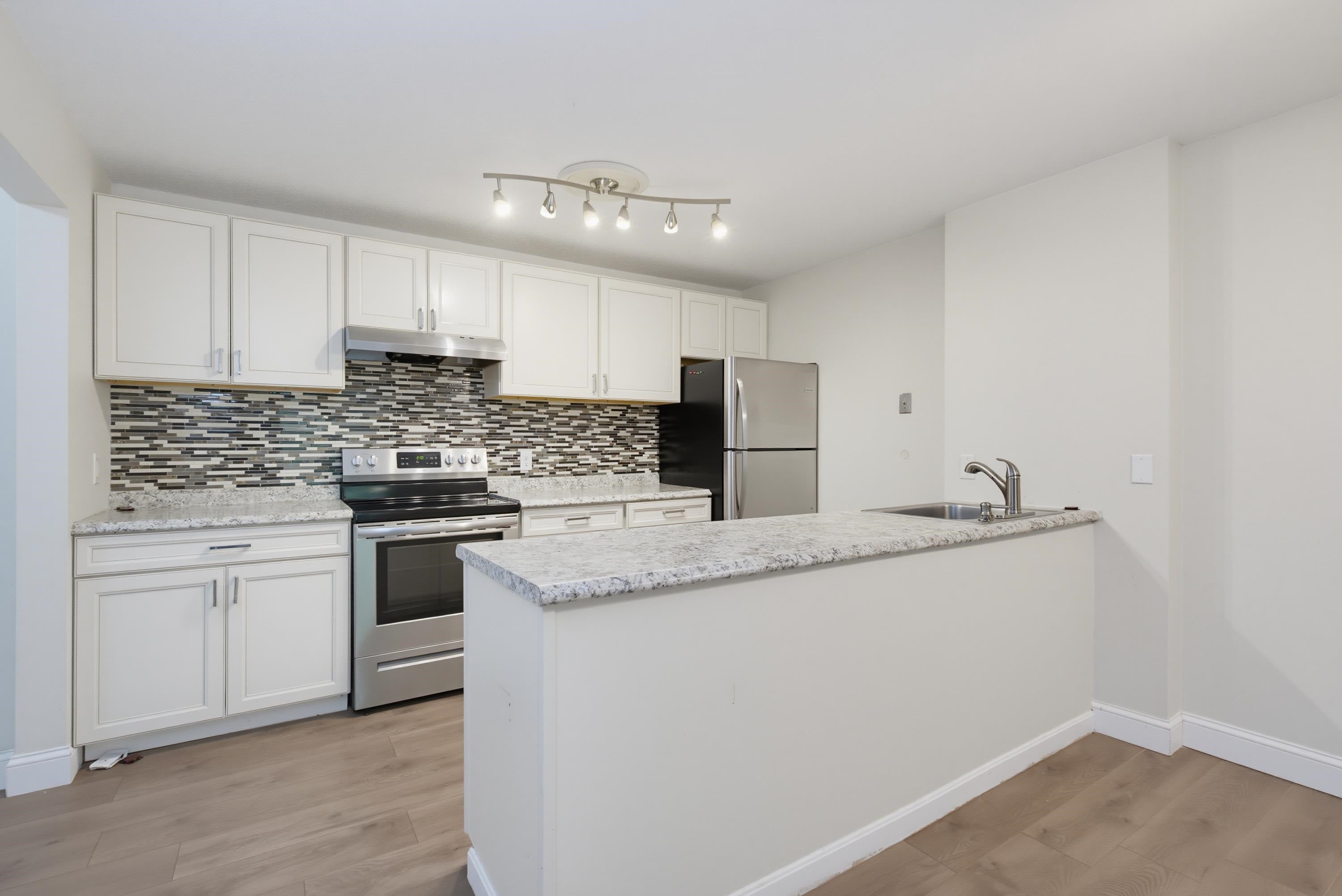 120 Fisherville Road 164