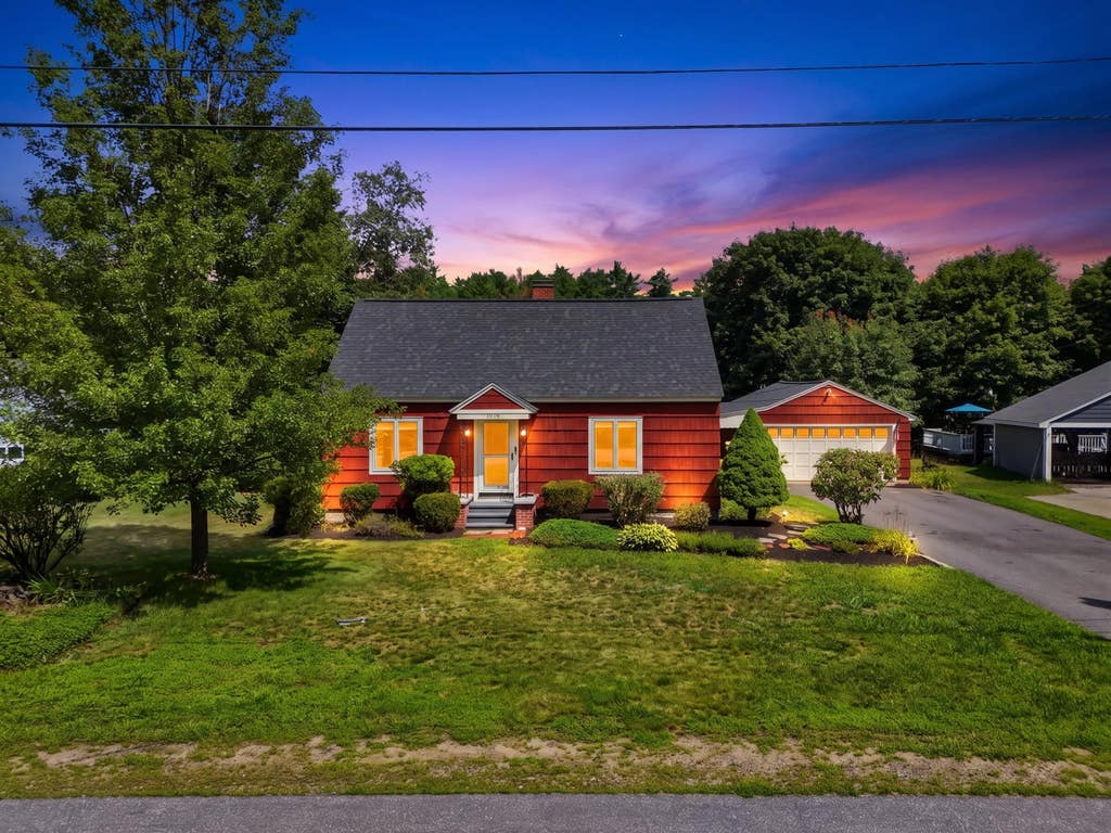 Photo of 1019 Shirley Avenue, Goffstown, NH 03045 (MLS # 5103441)