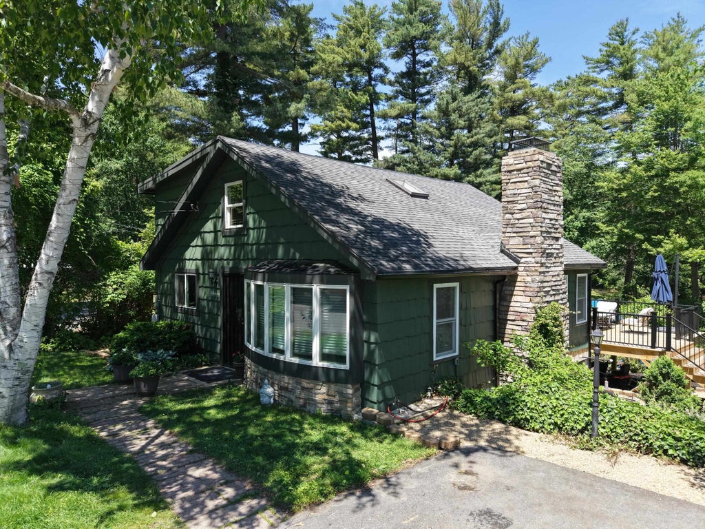 Photo of 31 Grove Avenue, Salem, NH 03079 (MLS # 5093688)