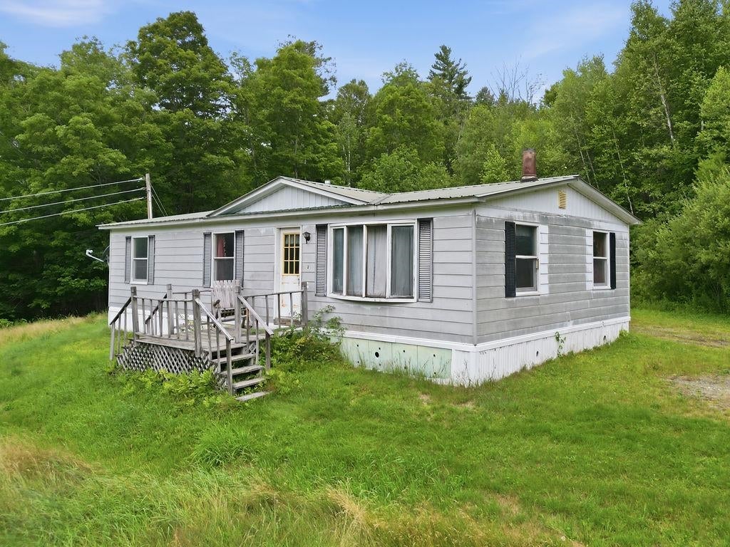 Photo of 45 Pleasant View Road, Warren, NH 03279 (MLS # 5103034)