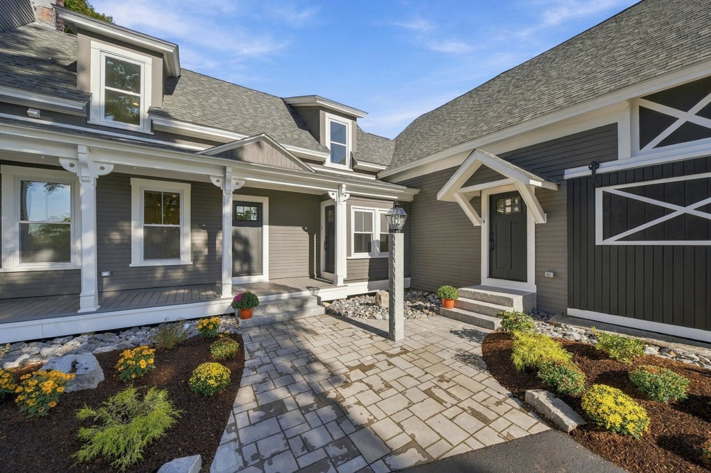 Photo of 8 Depot Street #2, Merrimack, NH 03054 (MLS # 5111446)