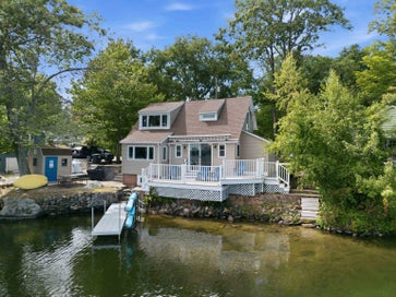 203 Lake shore Drive Franklin NH 03235