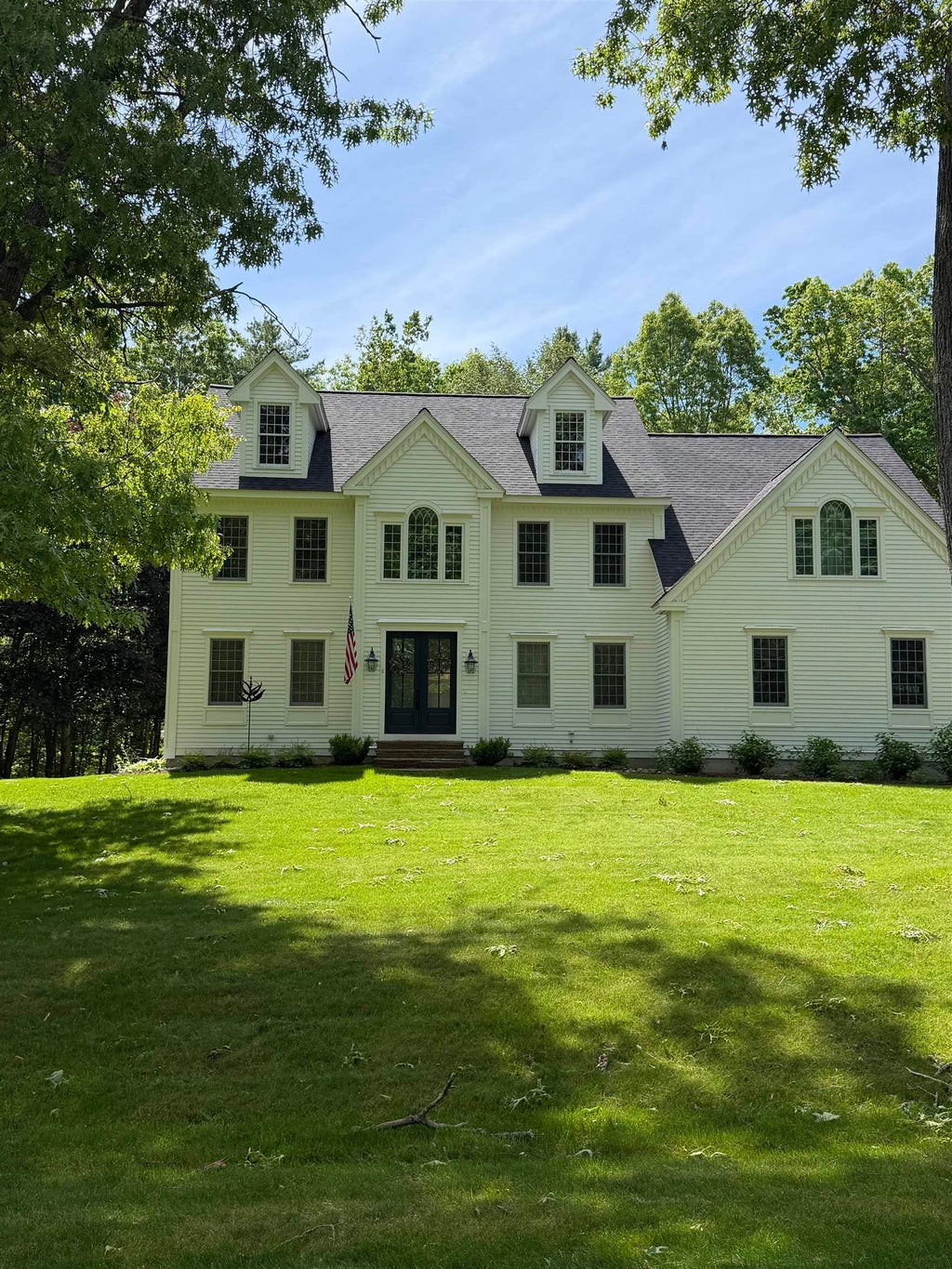 Photo of 8 Eagle Court, Greenland, NH 03840 (MLS # 5094636)