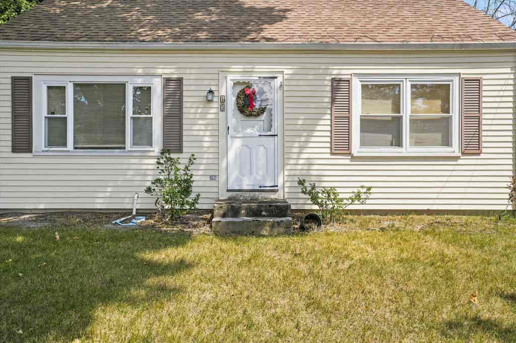 Photo of 13 Fairfield Drive, Hampton, NH 03842 (MLS # 5106313)