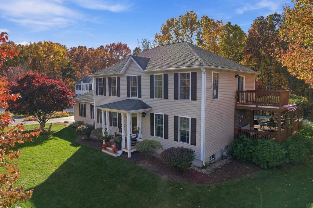 Photo of 15 Beacon Hill Road, Hooksett, NH 03106 (MLS # 5115917)