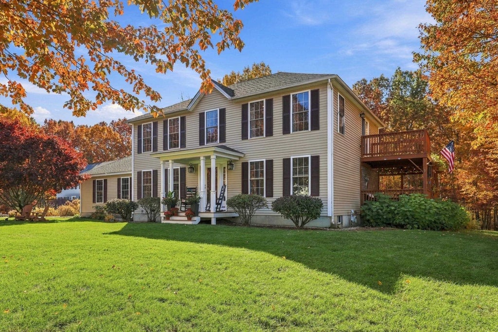 Photo of 15 Beacon Hill Road, Hooksett, NH 03106 (MLS # 5115917)