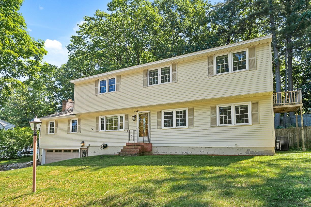 10 Oakdale Avenue