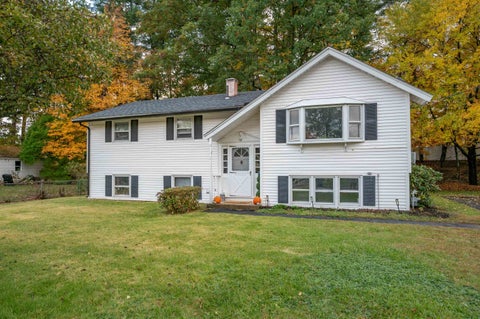 Photo of 28 Edinburgh Drive, Nashua, NH 03062 (MLS # 5114815)