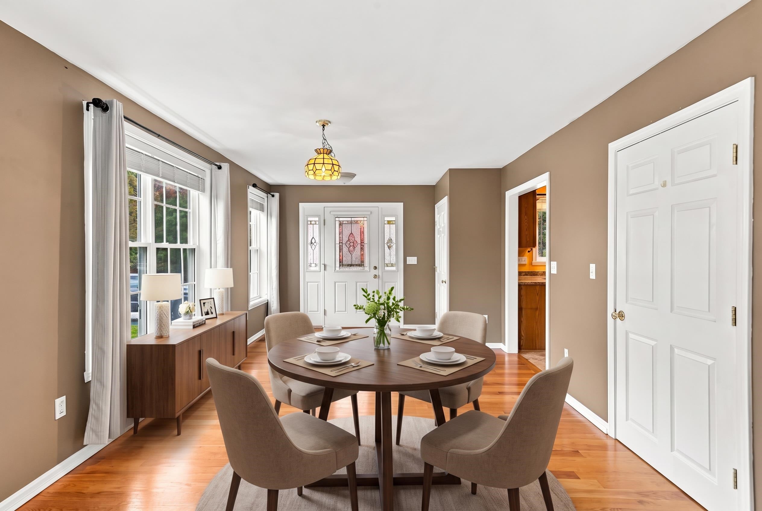 10 Nicolls Circle