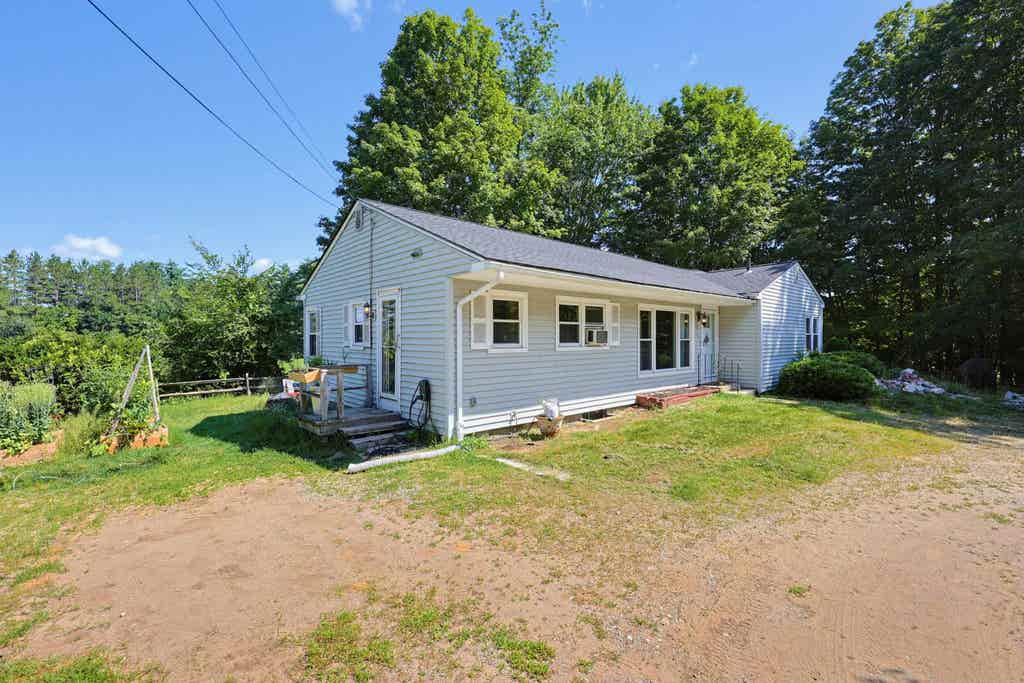 Photo of 17 Mason Road, Brookline, NH 03033 (MLS # 5105525)
