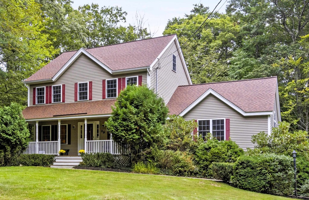 Photo of 29 Abenaki Circle, Chester, NH 03036 (MLS # 5108579)