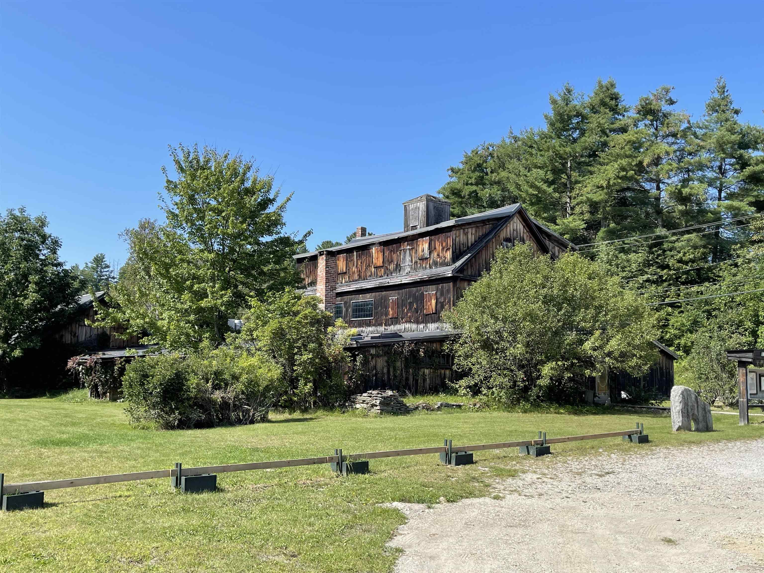 2242 North Main Street - Photo 3