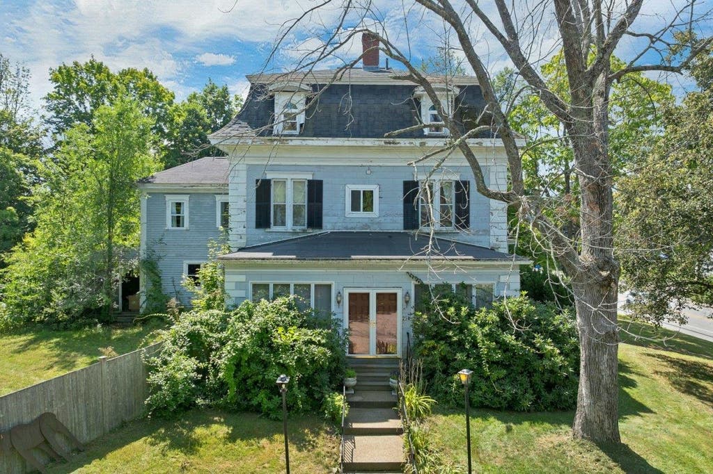 Photo of 254 High Street, Somersworth, NH 03878 (MLS # 5105224)
