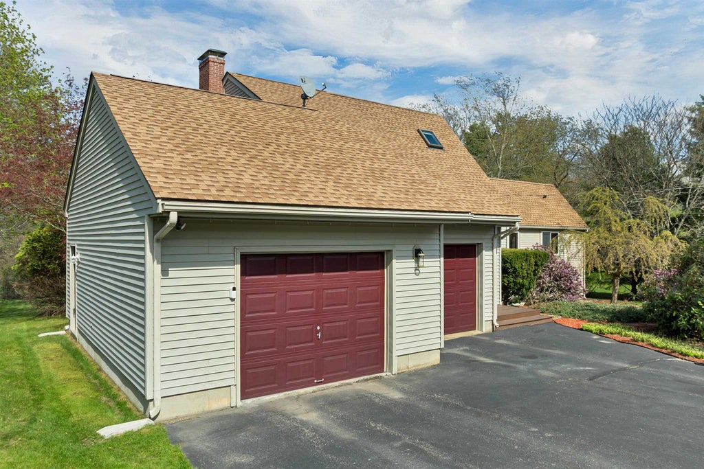 Photo of 23 Woodward Road, Merrimack, NH 03054 (MLS # 5088327)