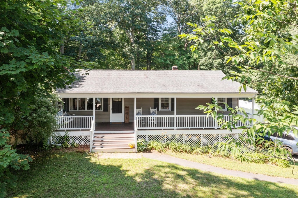 Photo of 2 County Road, Windham, NH 03087 (MLS # 5110951)
