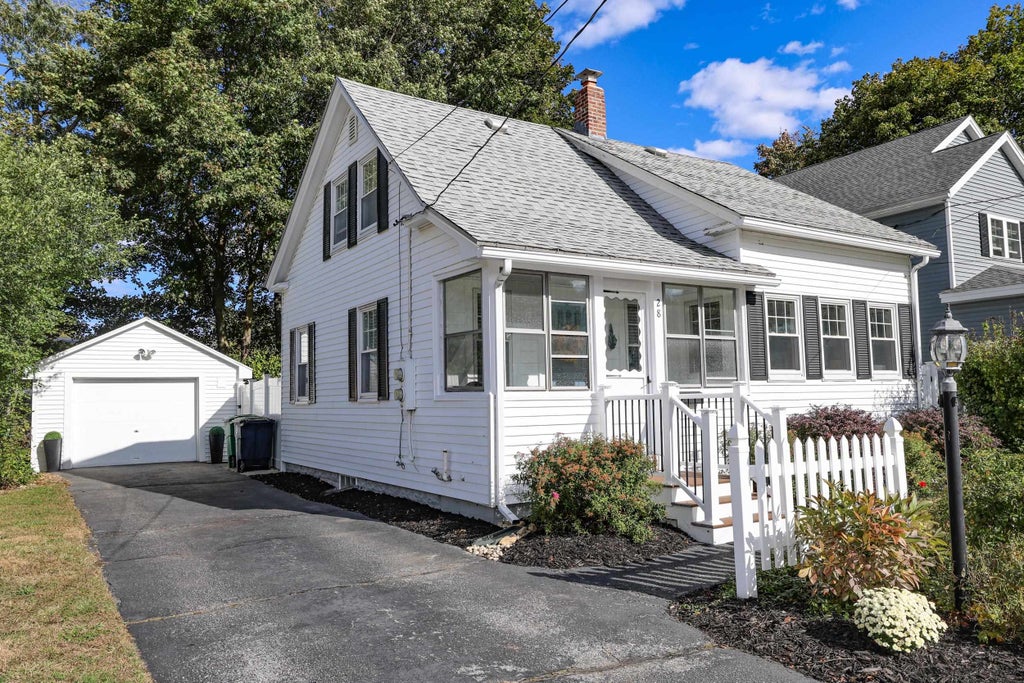 Photo of 28 Almont Street, Nashua, NH 03060 (MLS # 5113116)