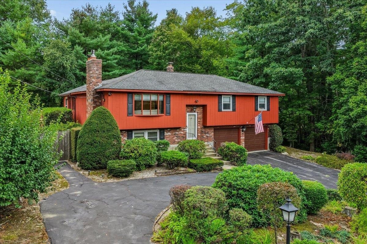 25 Bicentennial Drive