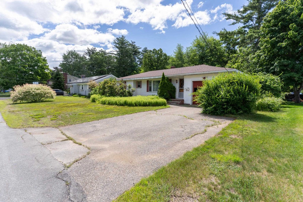 Photo of 22 Drew Road, Somersworth, NH 03878 (MLS # 5096190)