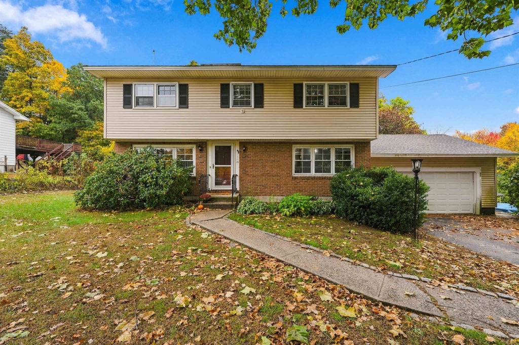 Photo of 4 Tate Street, Hudson, NH 03051 (MLS # 5115569)