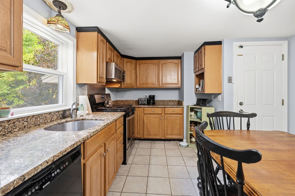 Photo of 4 Tate Street, Hudson, NH 03051 (MLS # 5115569)