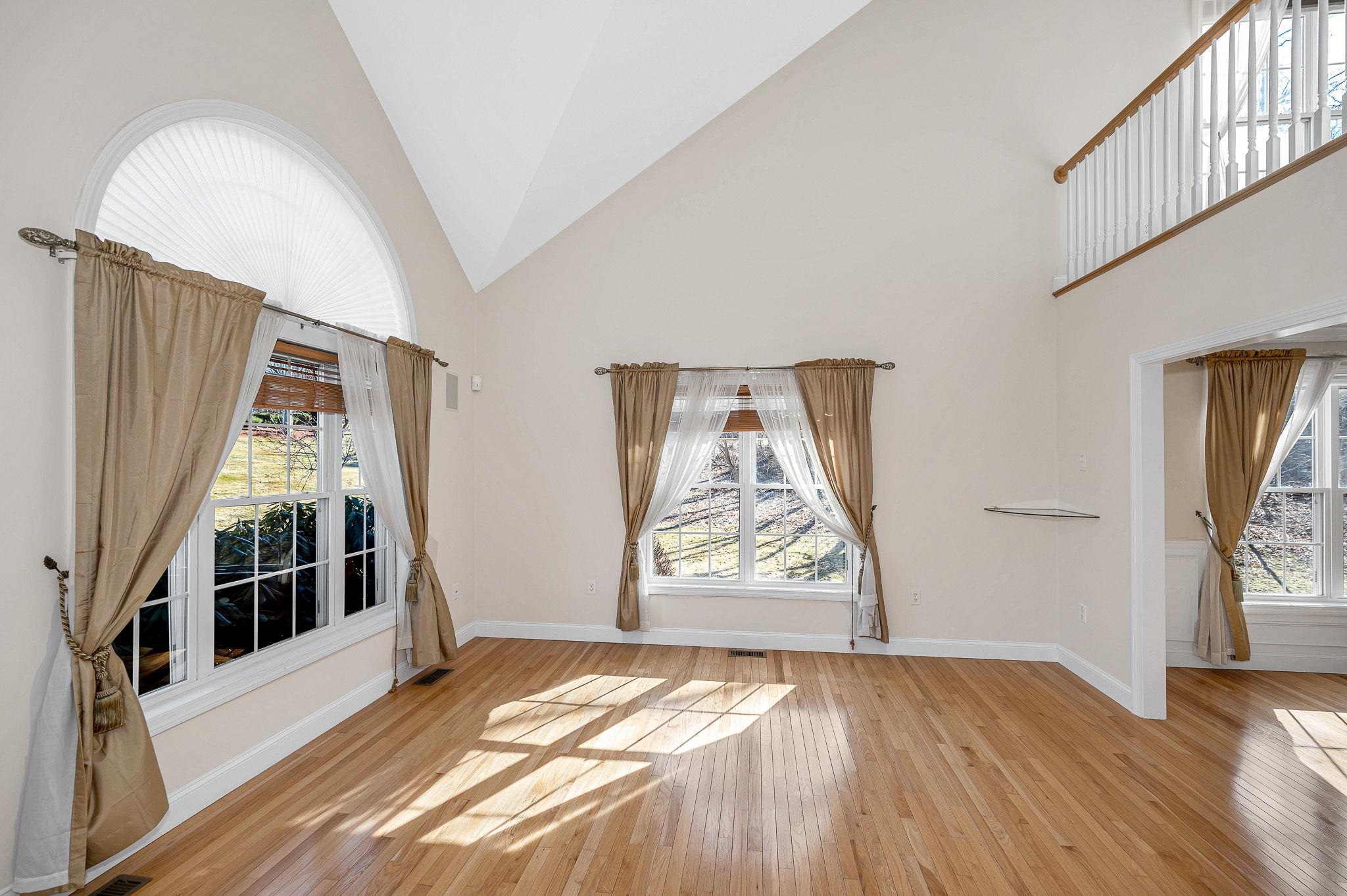 2 Prestwick Trail