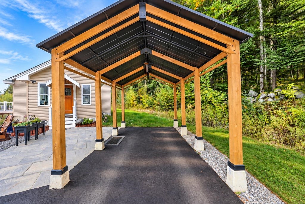 Photo of 249 Chestnut Street, Bristol, NH 03222 (MLS # 5111914)