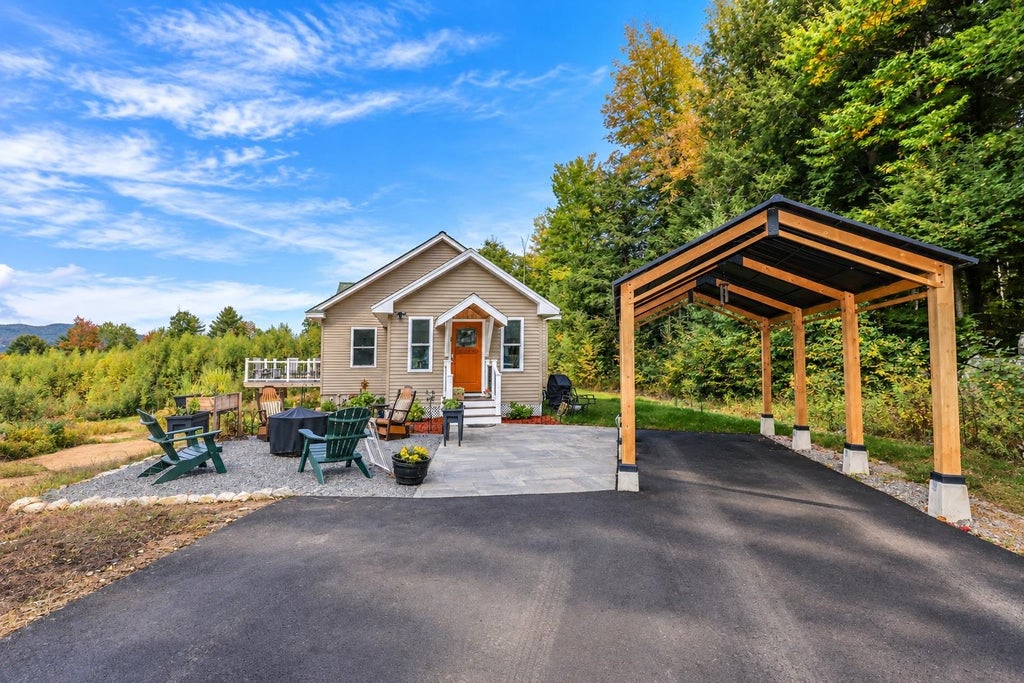 Photo of 249 Chestnut Street, Bristol, NH 03222 (MLS # 5111914)