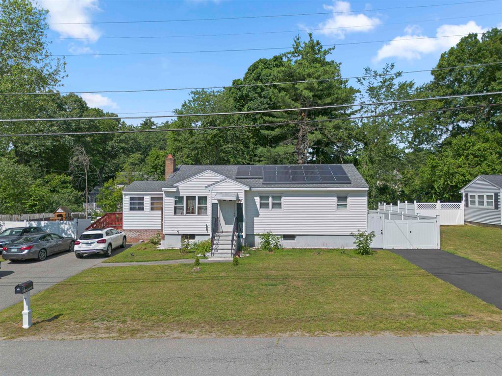 Photo of 8 Haigh Avenue, Salem, NH 03079 (MLS # 5100881)