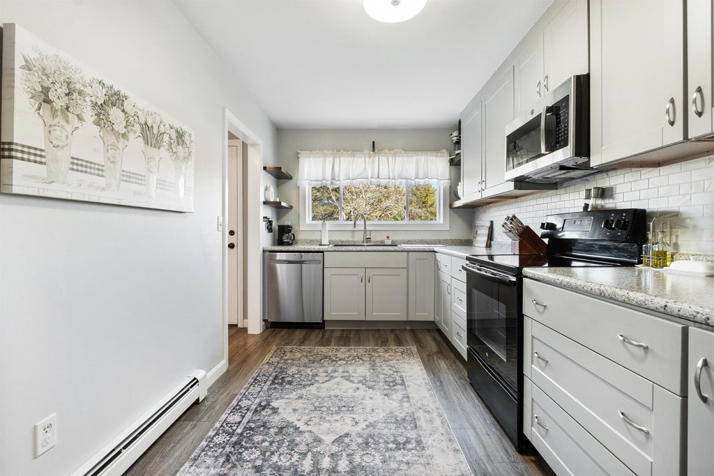 Photo of 39 Freetown Road #3, Raymond, NH 03077 (MLS # 5115178)