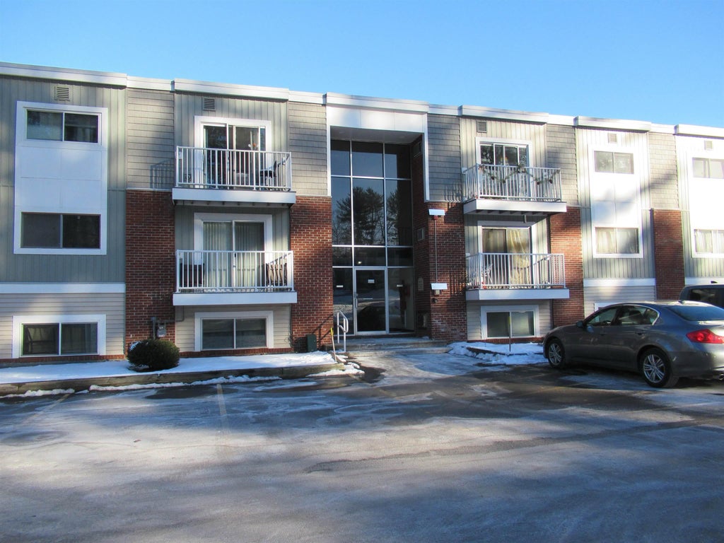 Photo of 189 N. Capitol Hill Drive, Londonderry, NH 03053 (MLS # 5090977)