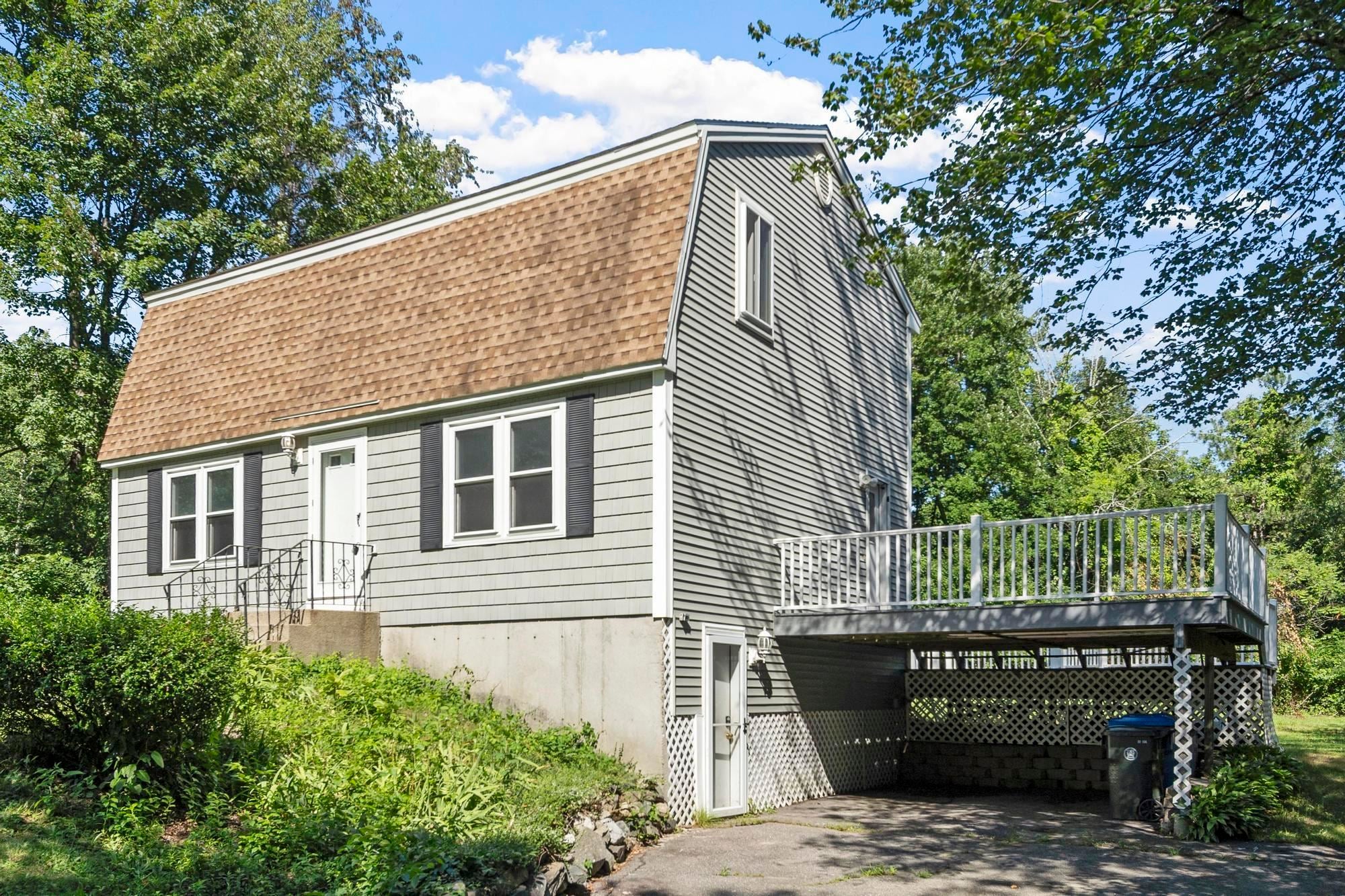 4 Maureen Circle