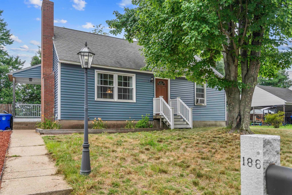 Photo of 188 Gingras Avenue, Manchester, NH 03104 (MLS # 5102376)