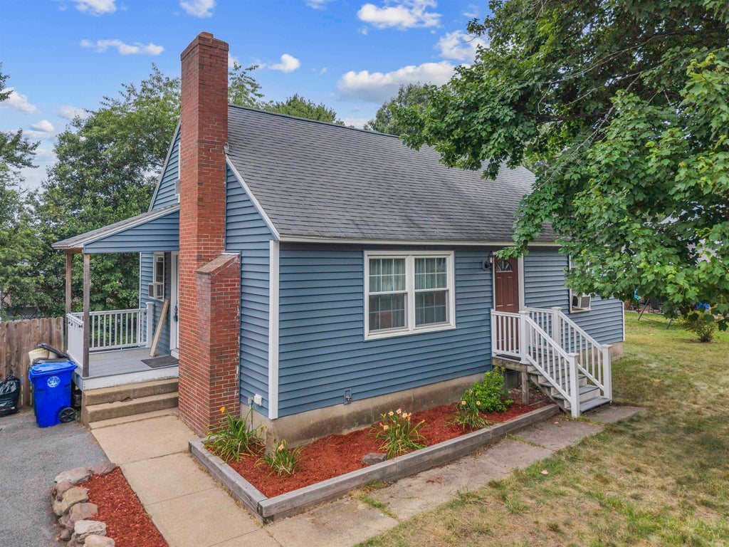 Photo of 188 Gingras Avenue, Manchester, NH 03104 (MLS # 5102376)