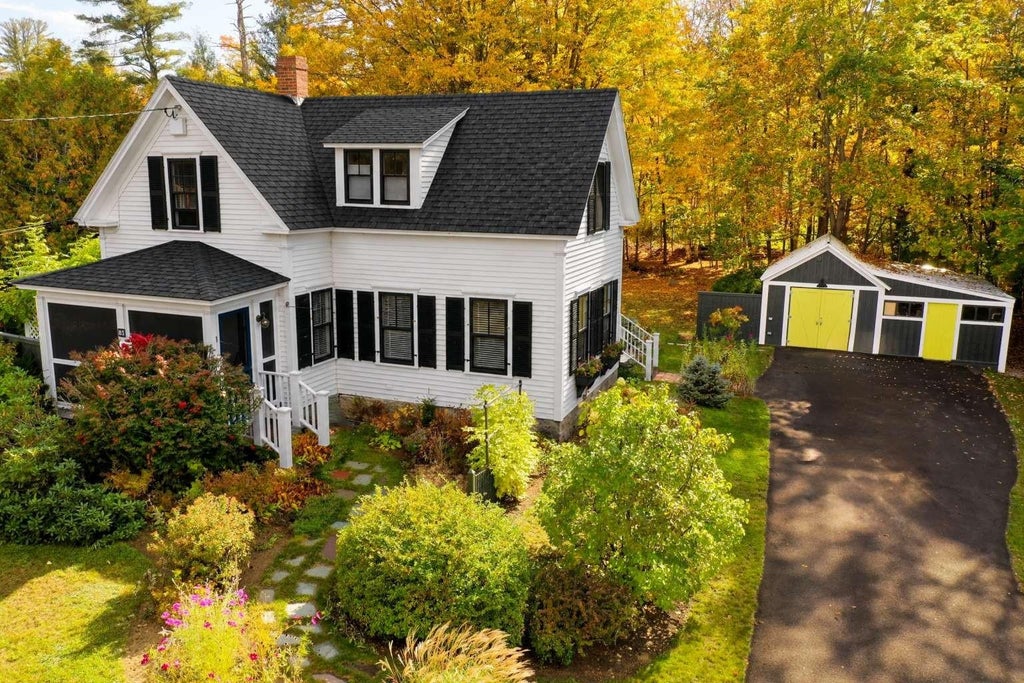 Photo of 83 Dinsmore Road, Conway, NH 03845 (MLS # 5109103)