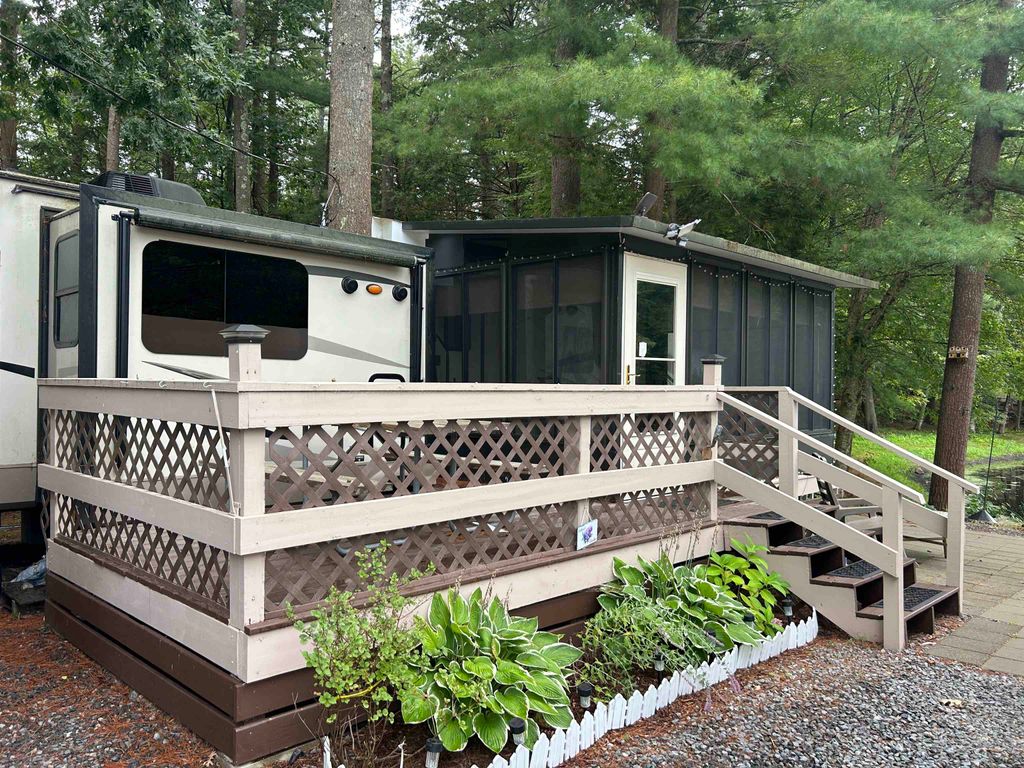 Photo of 24 Amy Lane #L51, Hampstead, NH 03841 (MLS # 5086499)
