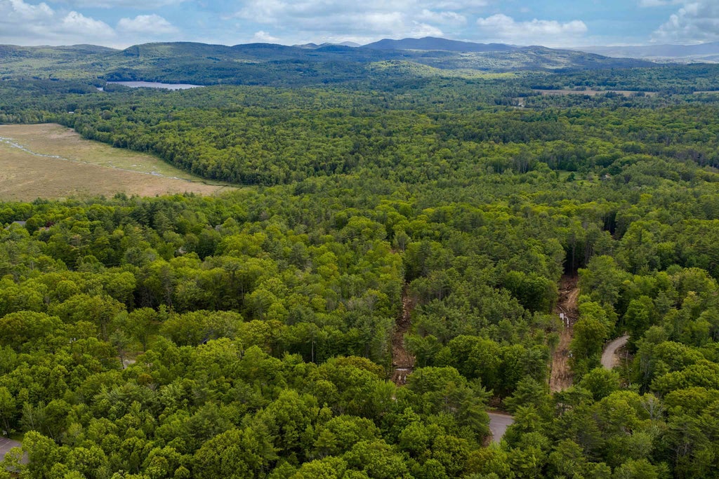Photo of 5 Winona Road, Meredith, NH 03253 (MLS # 5108154)