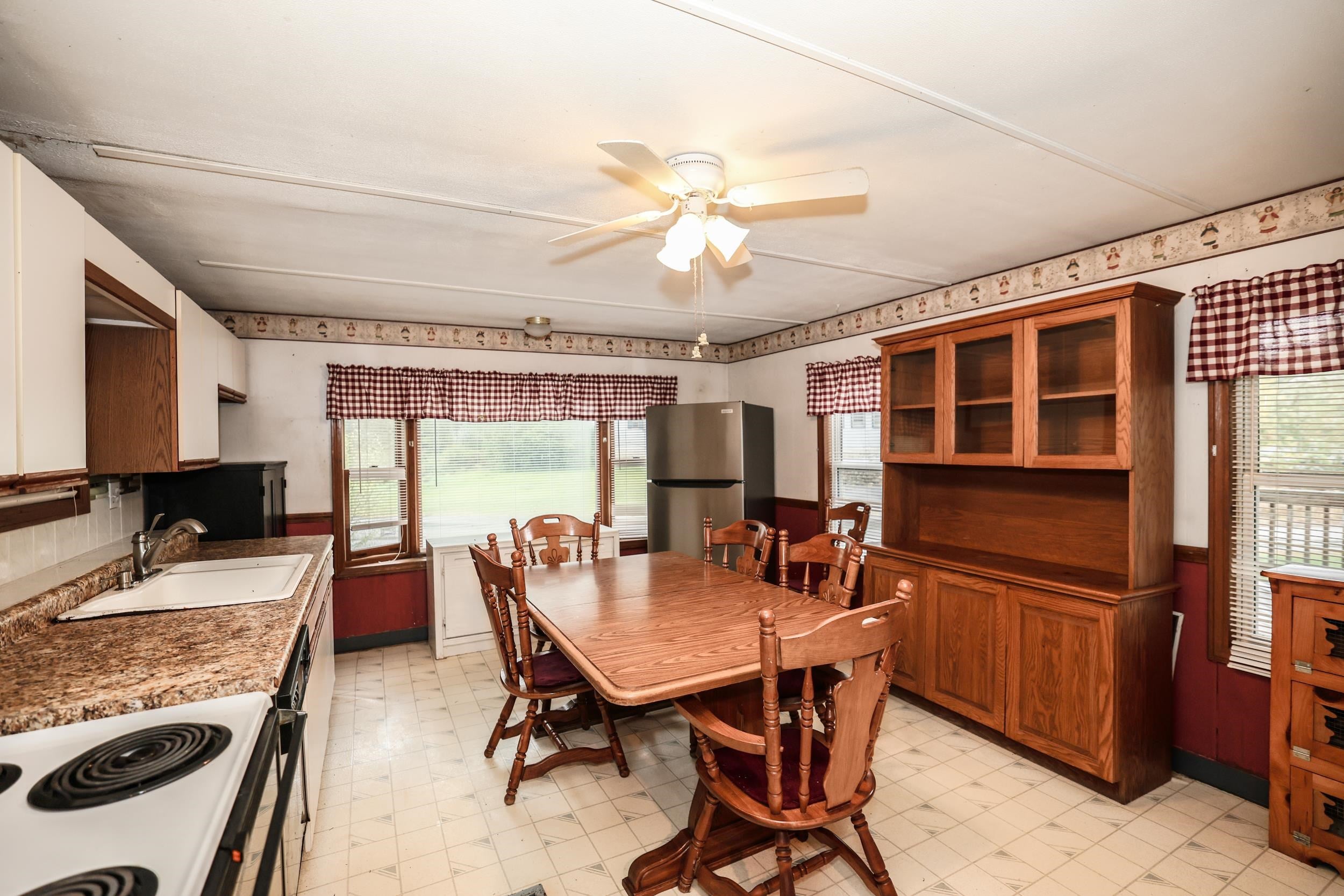 216 Friendship Avenue